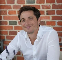 Daniel Lobron